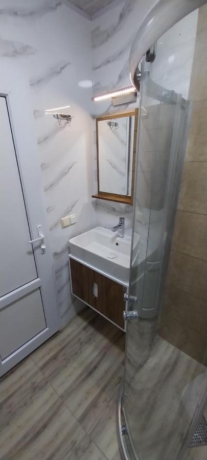Hostel Gomani Batumi Exterior foto